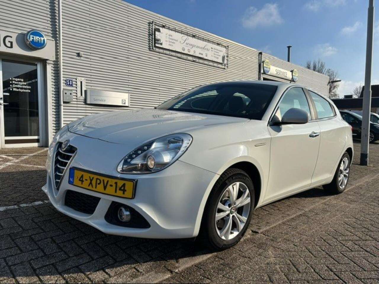 Alfa Romeo Giulietta - 1.4 Turbo MultiAir 170pk TCT Distinctive Lusso - AutoWereld.nl