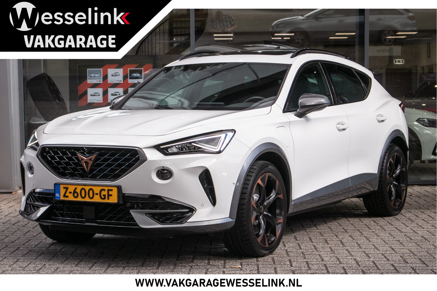 CUPRA Formentor - 1.4 e-Hybrid VZ Copper Edition Schuifdak | Leder int. | Andr. auto/Carplay - AutoWereld.nl