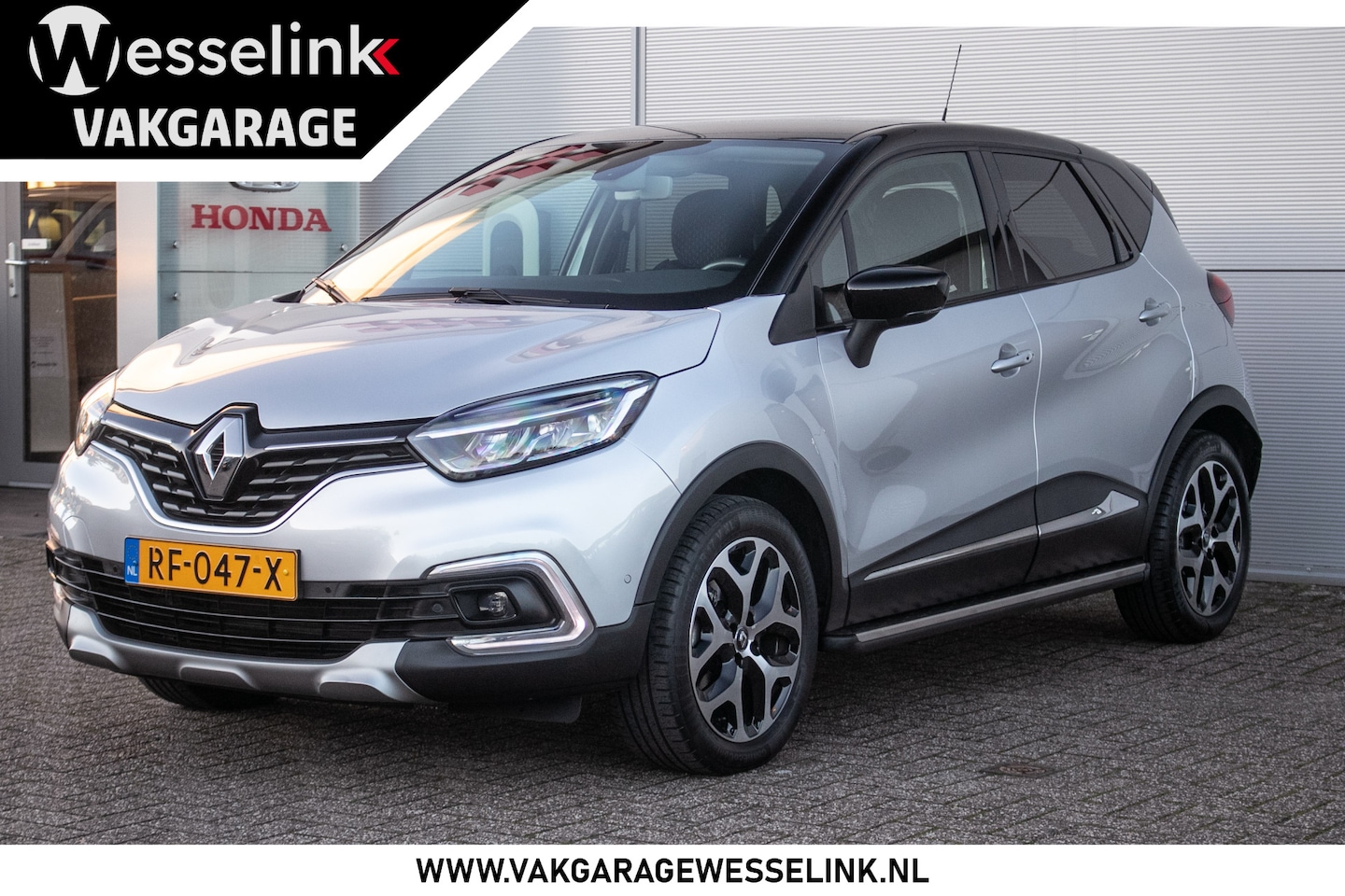 Renault Captur - 1.2 TCe automaat Intens Cruise | Two Tone | Dealerond. | Nav | Cam | LED - AutoWereld.nl