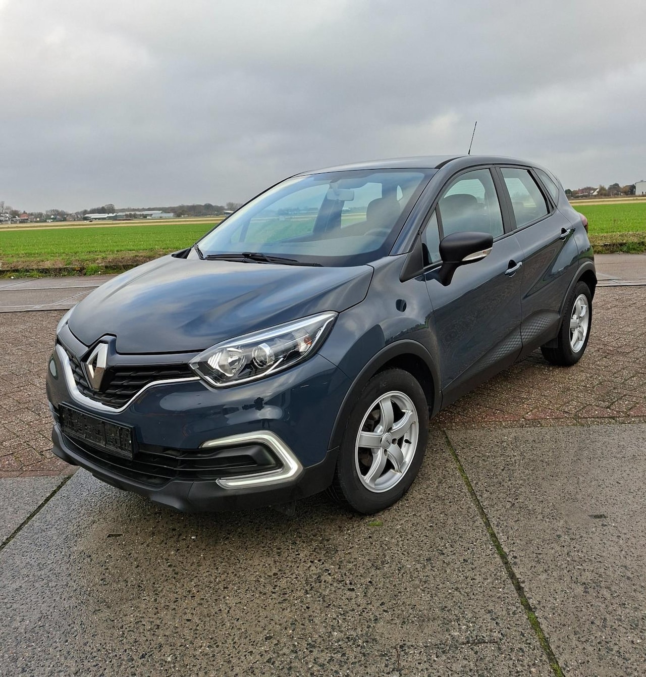 Renault Captur - 0,9 TCe Life 5 drs Airco 2019 lage kmst 1e eig. - AutoWereld.nl
