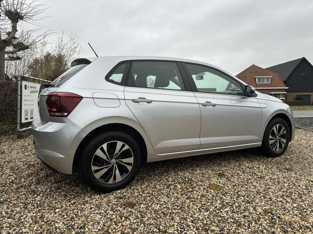 Volkswagen Polo - 1.0 Comfortline PDC V/A, Carplay