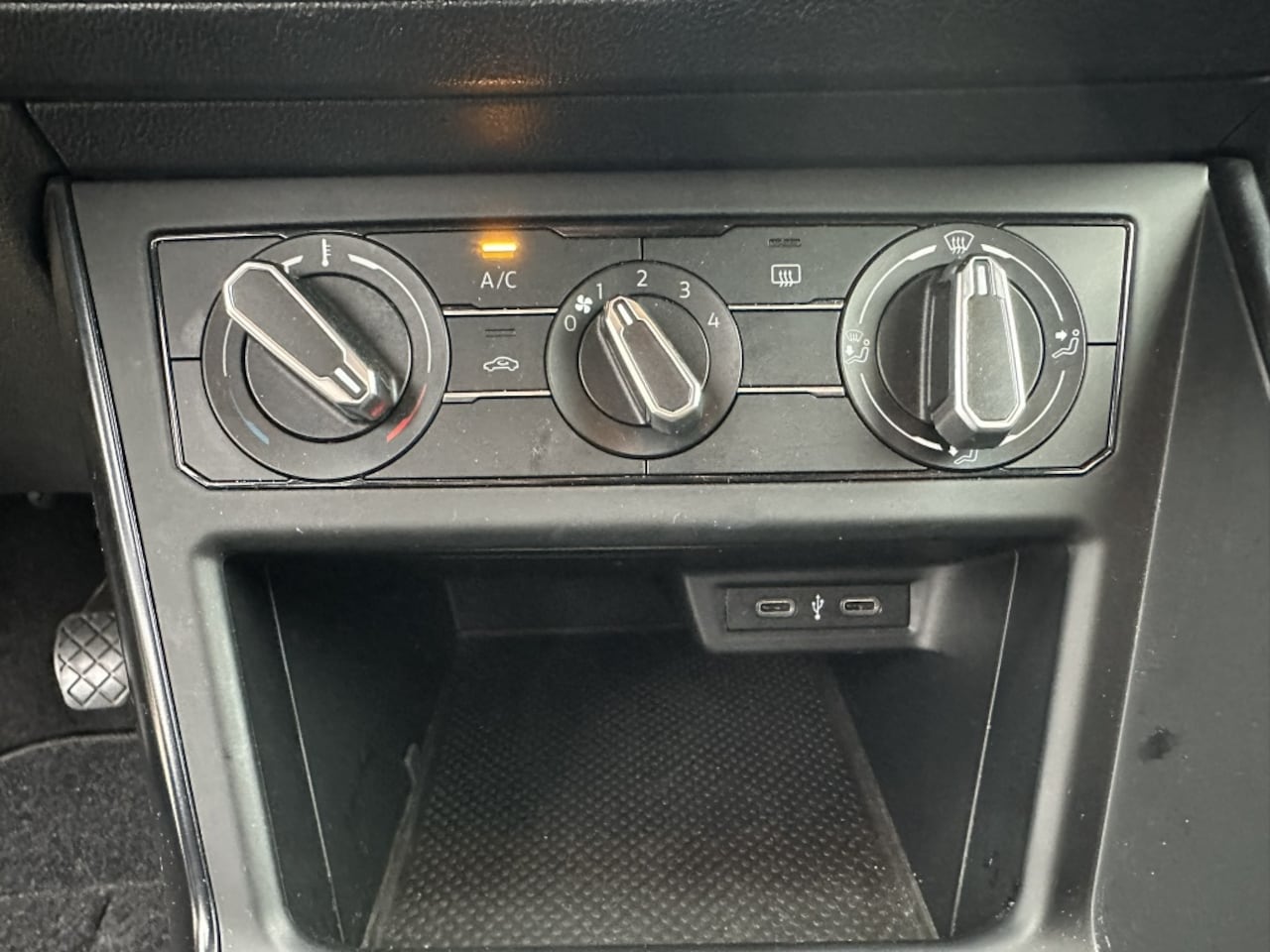 Volkswagen Polo - 1.0 Comfortline PDC V/A, Carplay