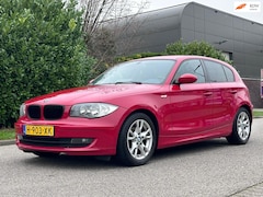 BMW 1-serie - 118i Automaat*5DR*Stoelverwarming*Airco*LM velgen
