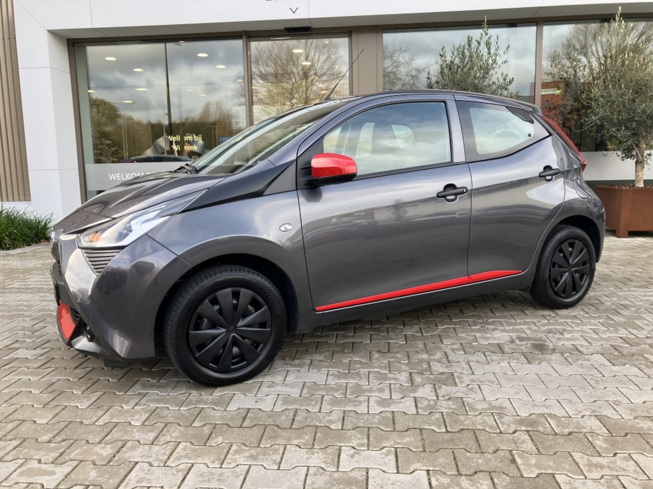 Toyota Aygo - 1.0 VVT-i x-fun | airco | Elek. Ramen voor | - AutoWereld.nl