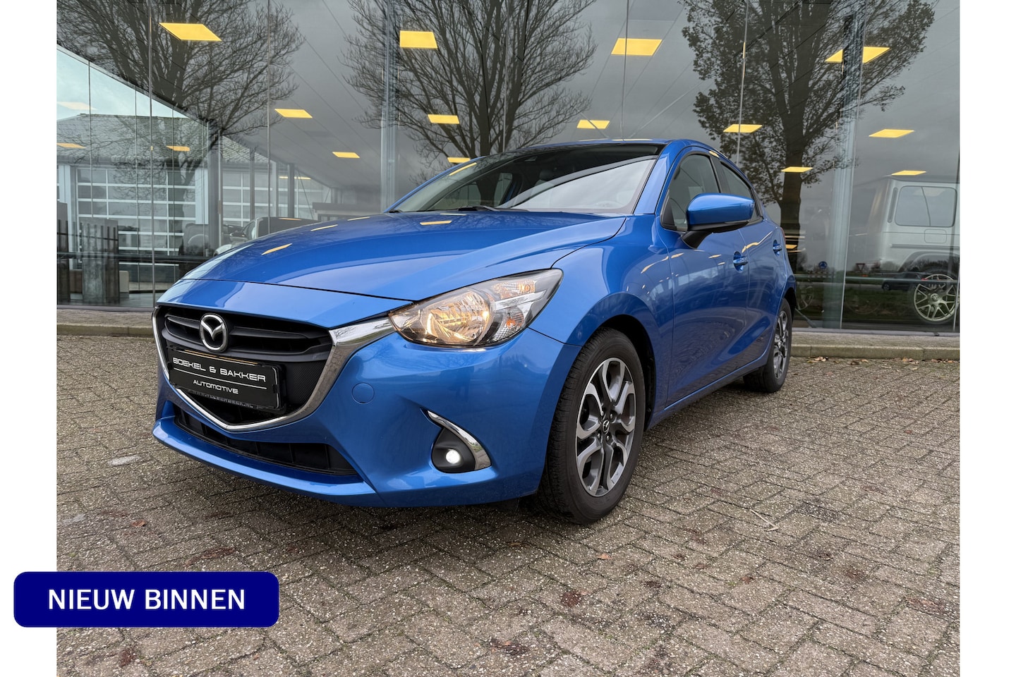 Mazda 2 - 1.5 Skyactiv-G Dynamic+ Navigatie ** LM Velgen ** Parkeersensoren - AutoWereld.nl