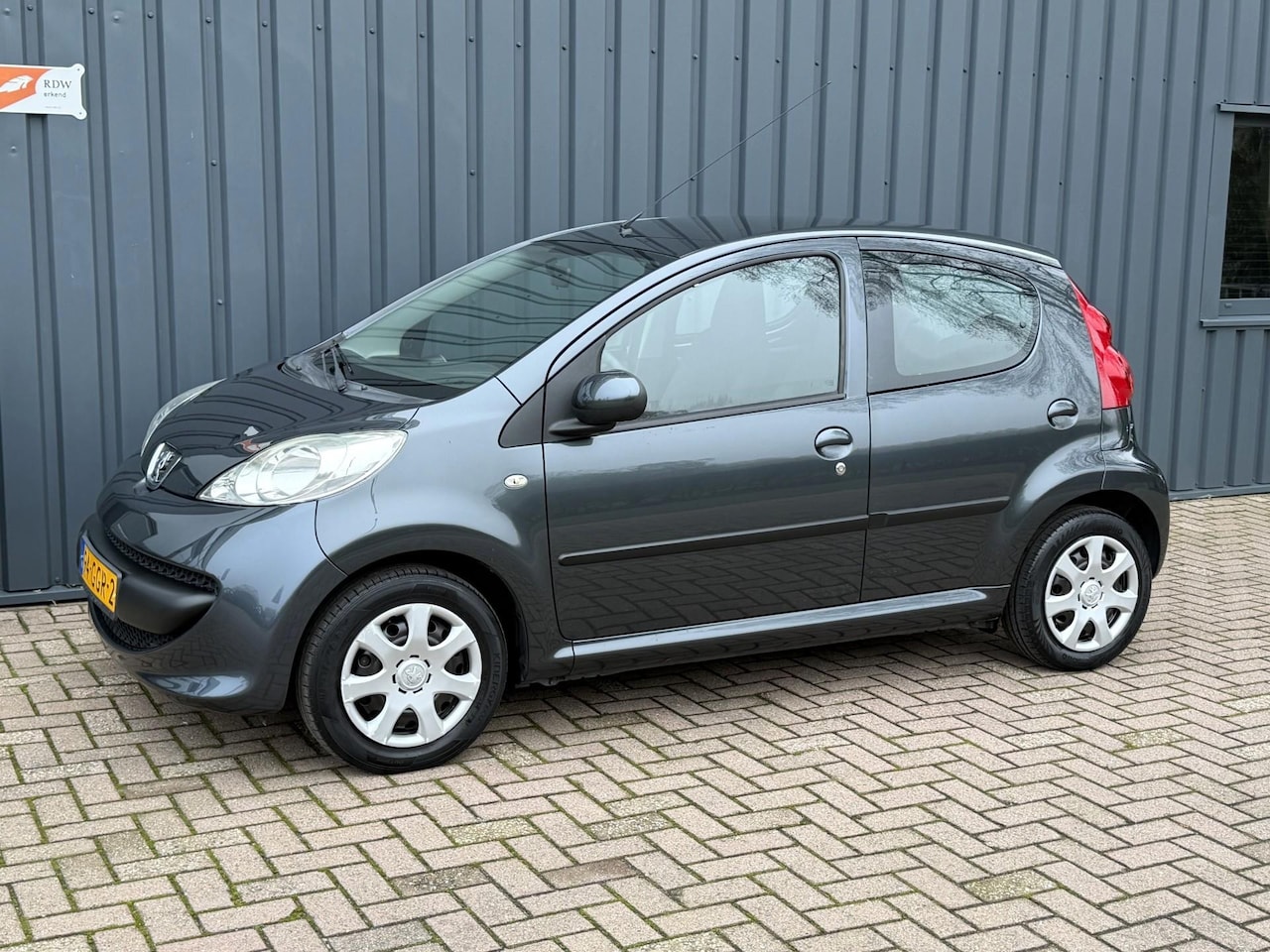Peugeot 107 - 1.0-12V XS AIRCO!/5-DEURS!/APK!/ONDERHOUDEN!/NL.AUTO!/ - AutoWereld.nl