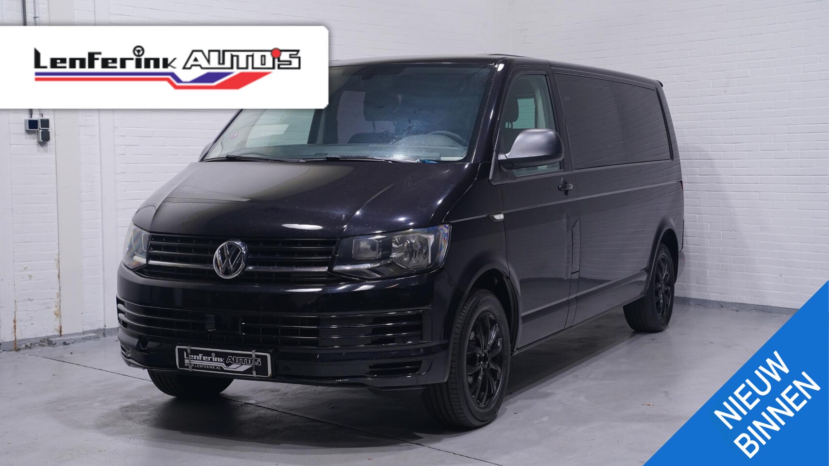 Volkswagen Transporter - 2.0 TDI 150 pk Dubbel Cabine 5-Zits APK 07-2026 Airco, Adapt. Cruise, Trekhaak - AutoWereld.nl