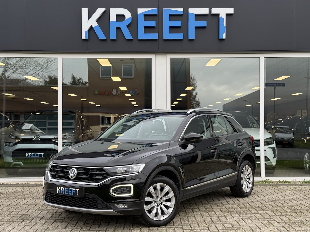 Volkswagen T-Roc - 1.5 TSI Sport Panoramadak | Stuur/stoelverwarming| - AutoWereld.nl