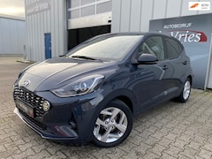 Hyundai i10 - 1.0 Premium / Airco / Stuur en Stoelverw. / Cruise / Camera / Apple carplay / LMV