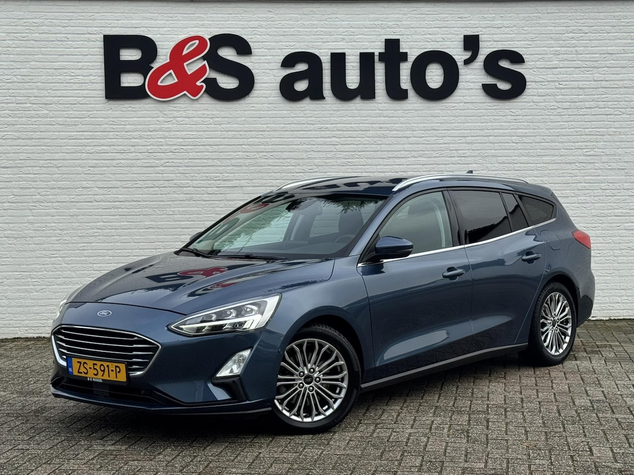 Ford Focus Wagon - 1.0 EcoBoost Adaptive cruise Full LED Climate control Keyless Navi Winterpack Apple / Andr - AutoWereld.nl