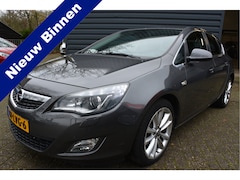Opel Astra - 1.4 Turbo Cosmo Trekhaak stoelverwarming Clima Navi