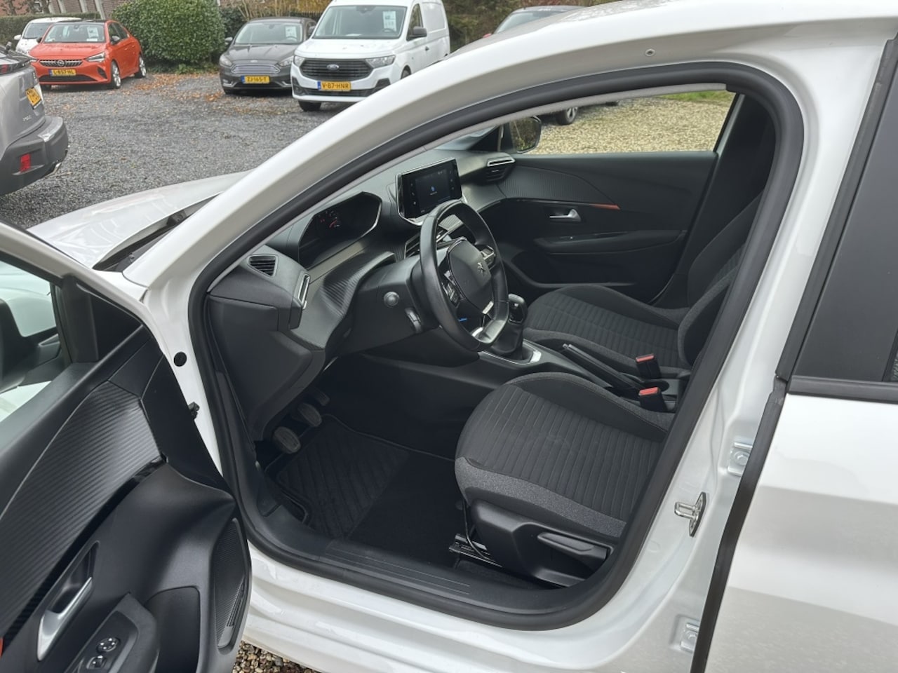 Peugeot 208 - 1.2 Navigatie/Camera/PDC/Carplay