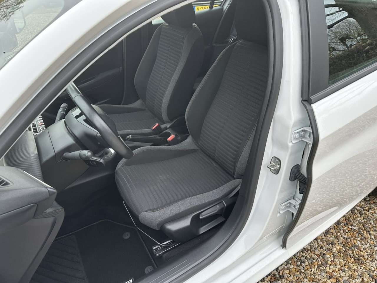 Peugeot 208 - 1.2 Navigatie/Camera/PDC/Carplay