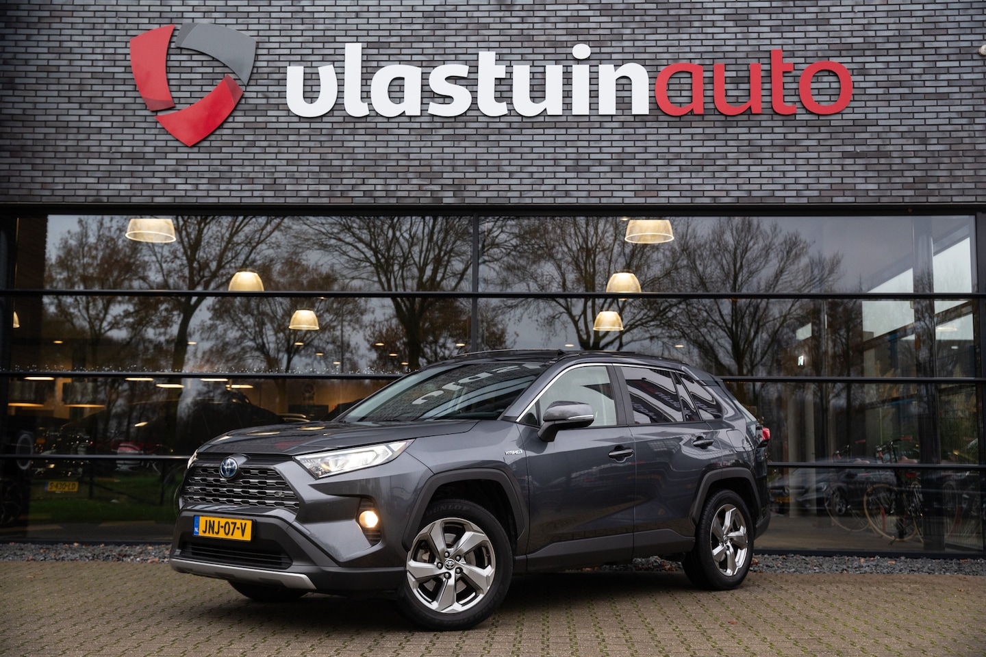 Toyota RAV4 - 2.5 Hybrid Executive 2.5 Hybrid Executive , Panoramadak, Trekhaak, - AutoWereld.nl