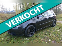 Volkswagen Golf - 1.6 FSI Trendline*airco*cruise*navigatie*apk