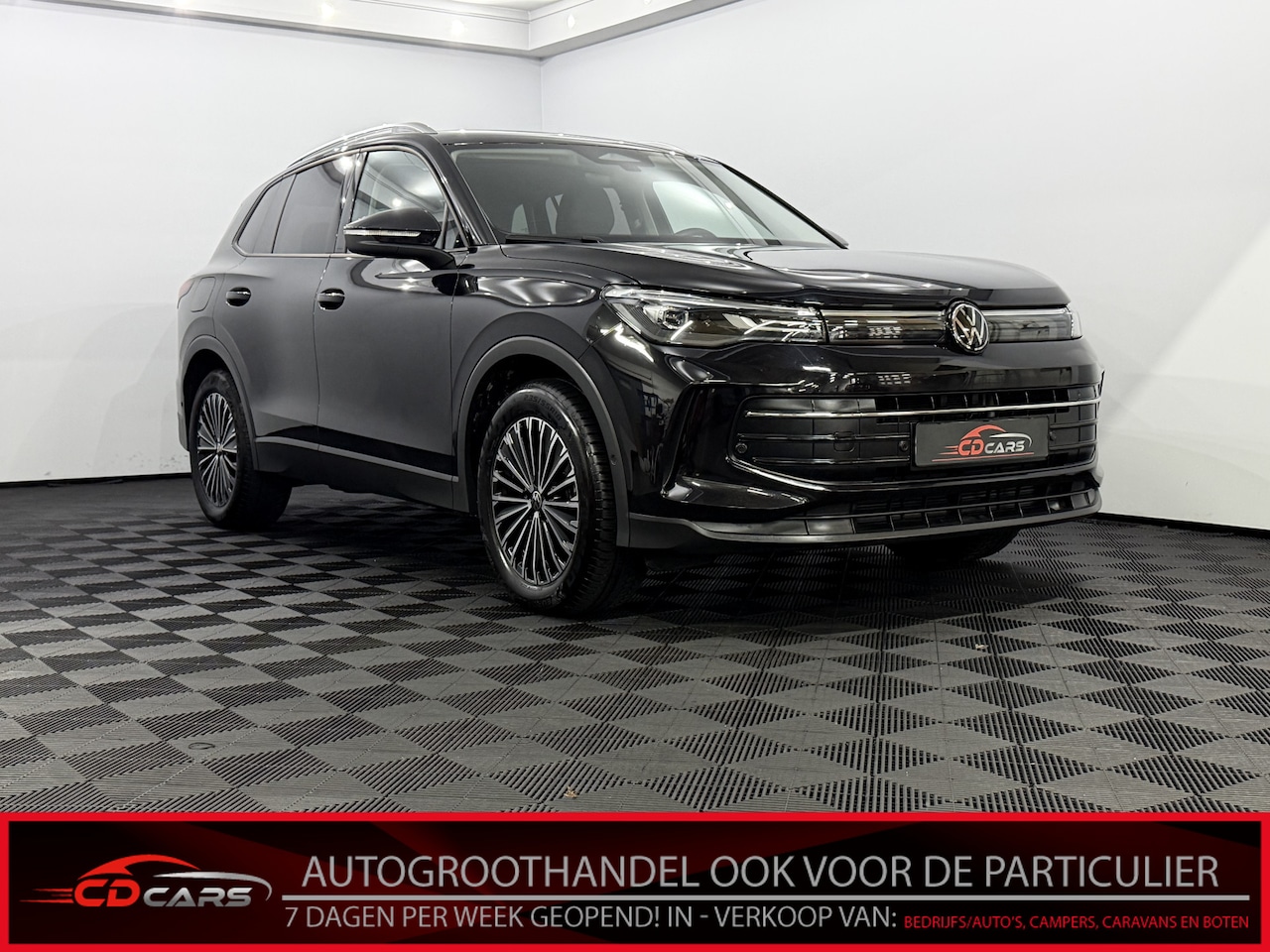 Volkswagen Tiguan - 1.5 eTSI Life Edition Half leder, Camera, Navi, Winterpakket, Keyless start, Cruise contro - AutoWereld.nl