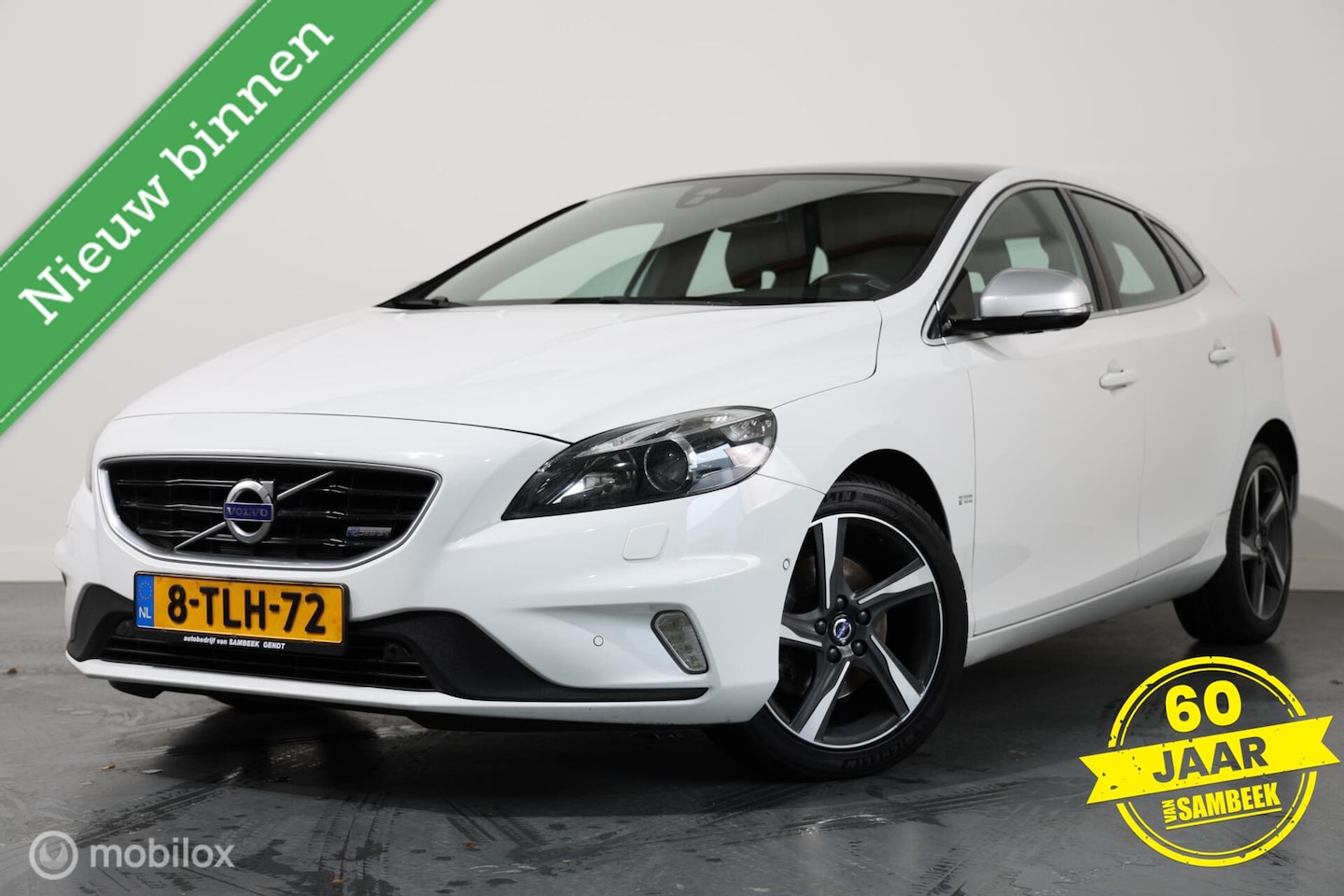 Volvo V40 - 1.6 T2 R-Design- DEALER ONDERHOUDEN - TOPSTAAT - AutoWereld.nl