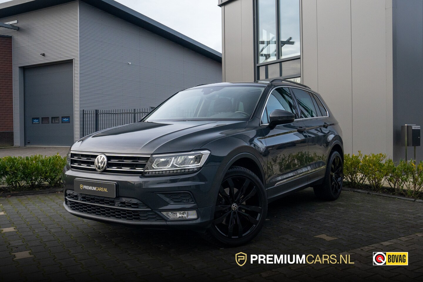 Volkswagen Tiguan - 2.0 TSI 4Motion | panormadak | trekhaak - AutoWereld.nl