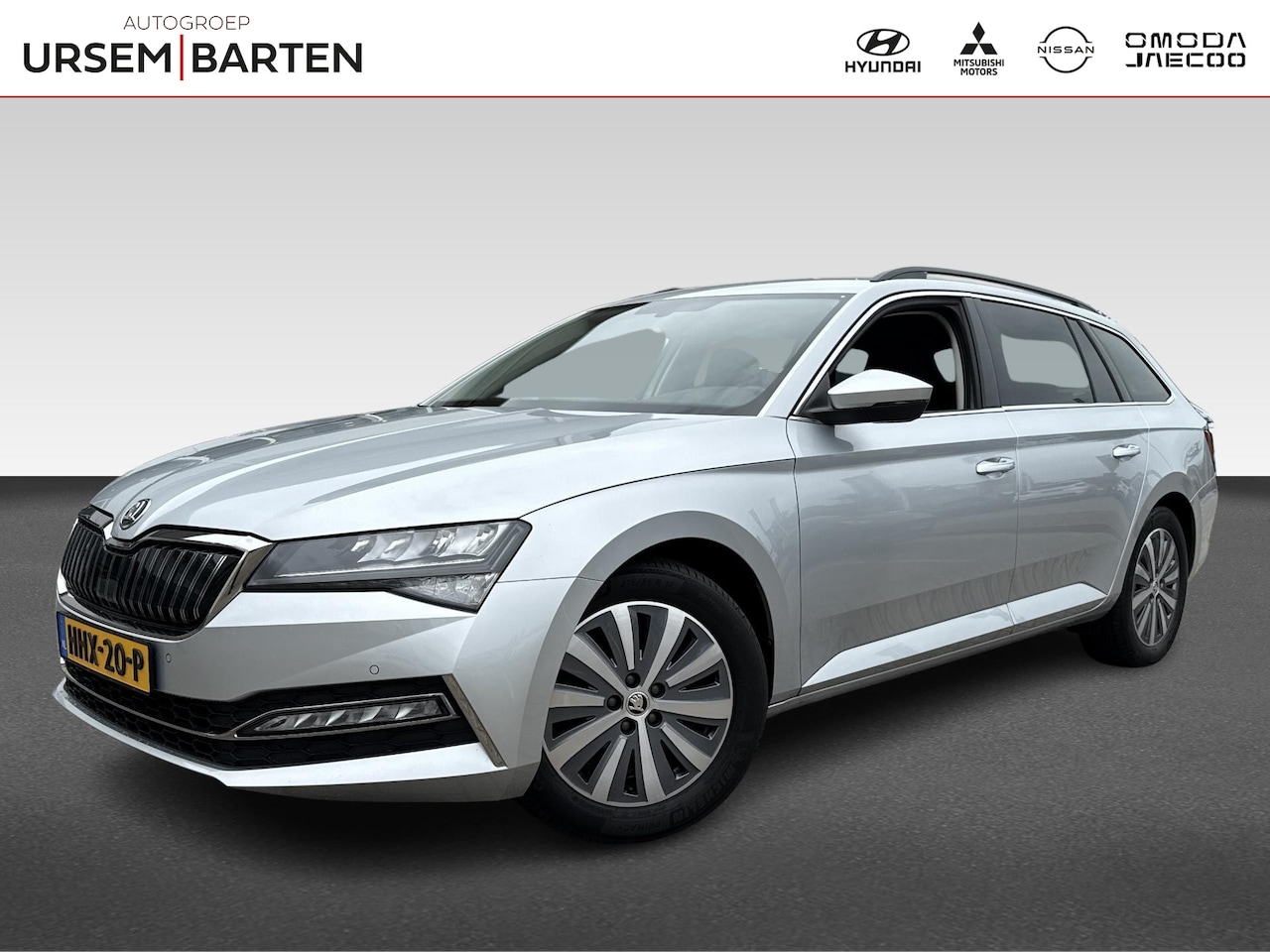 Skoda Superb Combi - 1.4 TSI iV Business Edition Plus  | PHEV | virtual cockpit | trekhaak wegklapbaar - AutoWereld.nl