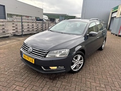 Volkswagen Passat Variant - 1.6 TDI HIGHLINE BlueMotion NAVI/CLIMA/PDC