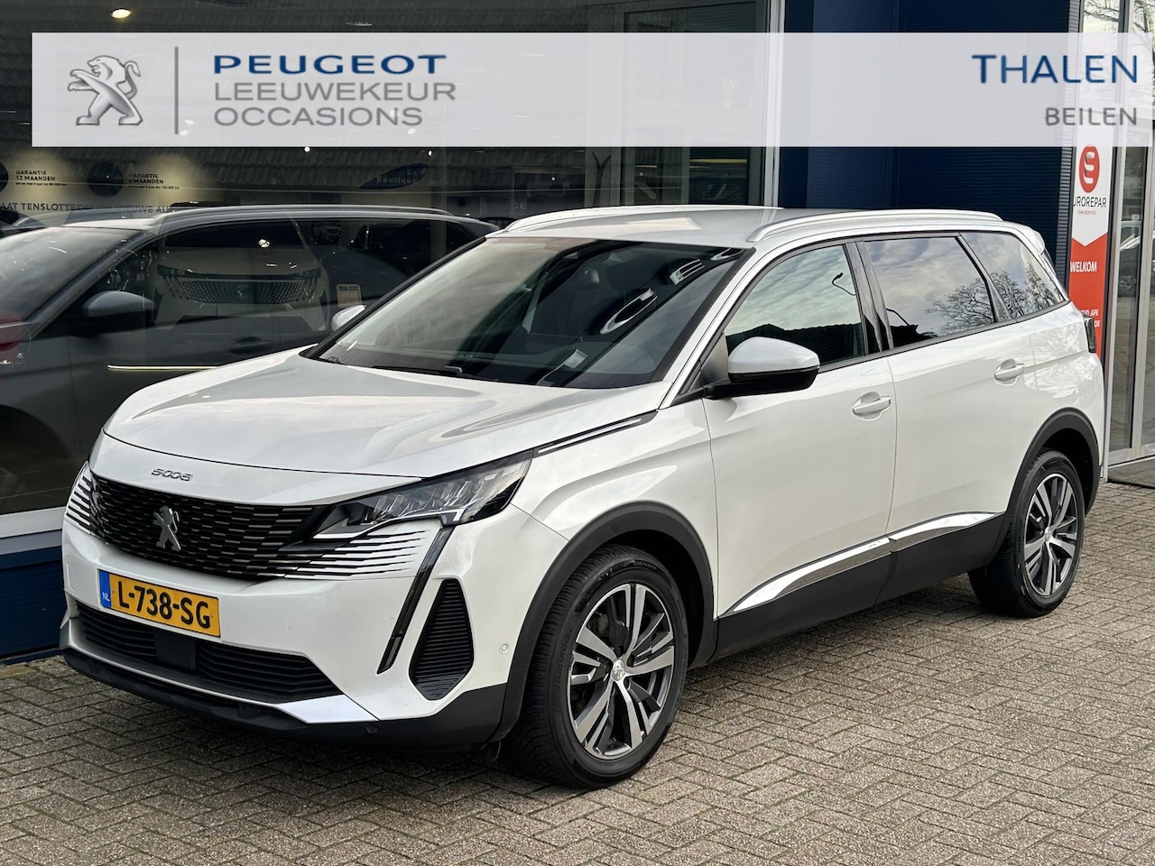 Peugeot 5008 - 1.2 Turbo 130PK Allure | Trekhaak | 7-Zitplaatsen | Navigatie | Full LED Verlichting | Sto - AutoWereld.nl