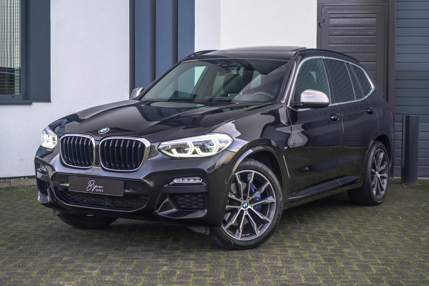 BMW X3 - xDrive30i M-SPORT PANO / CAMERA / MEMORY - AutoWereld.nl