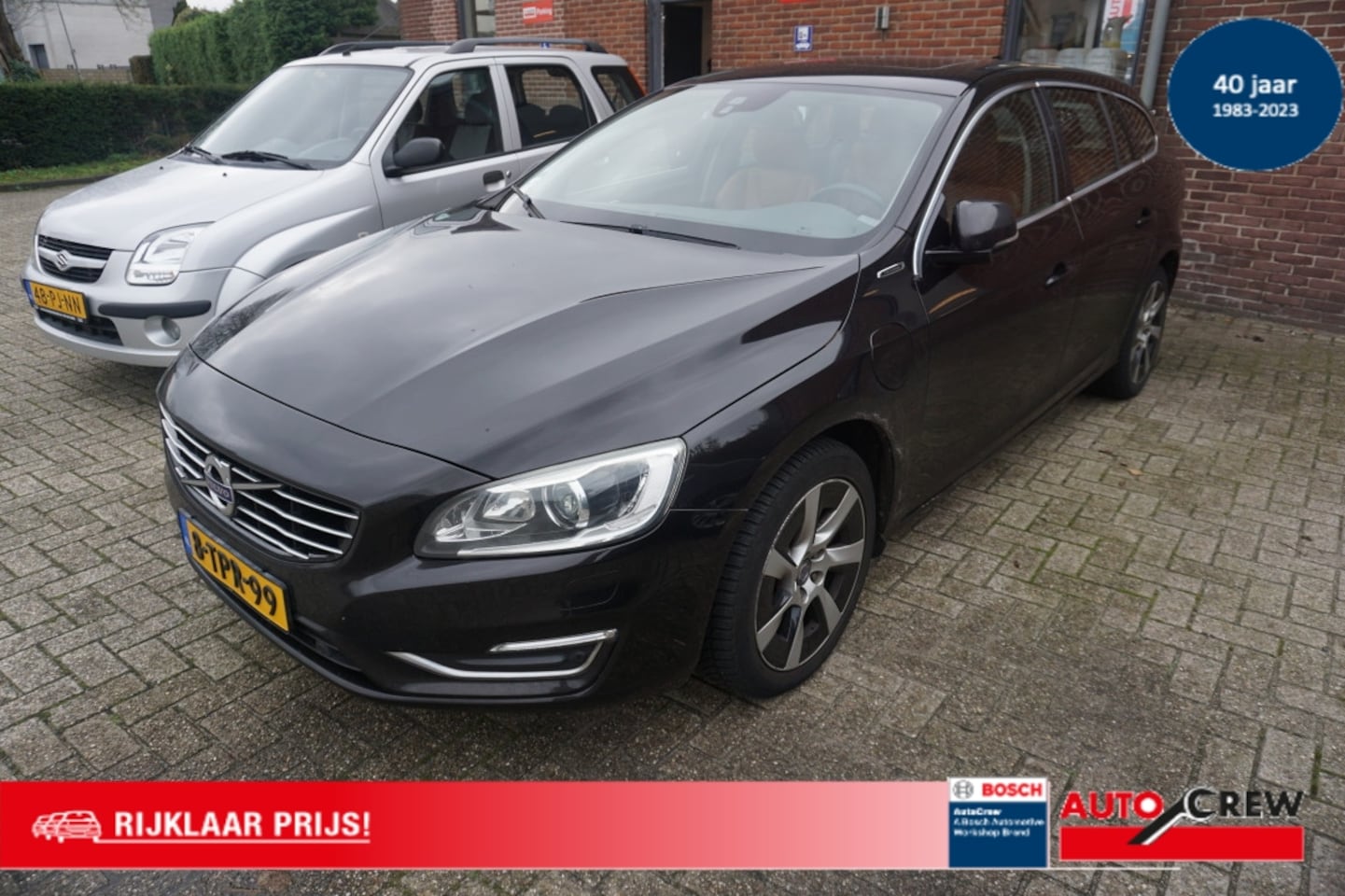 Volvo V60 - D6 Plug-In Hybrid 283pk Geartronic AWD Summum Schuifdak Leder - AutoWereld.nl