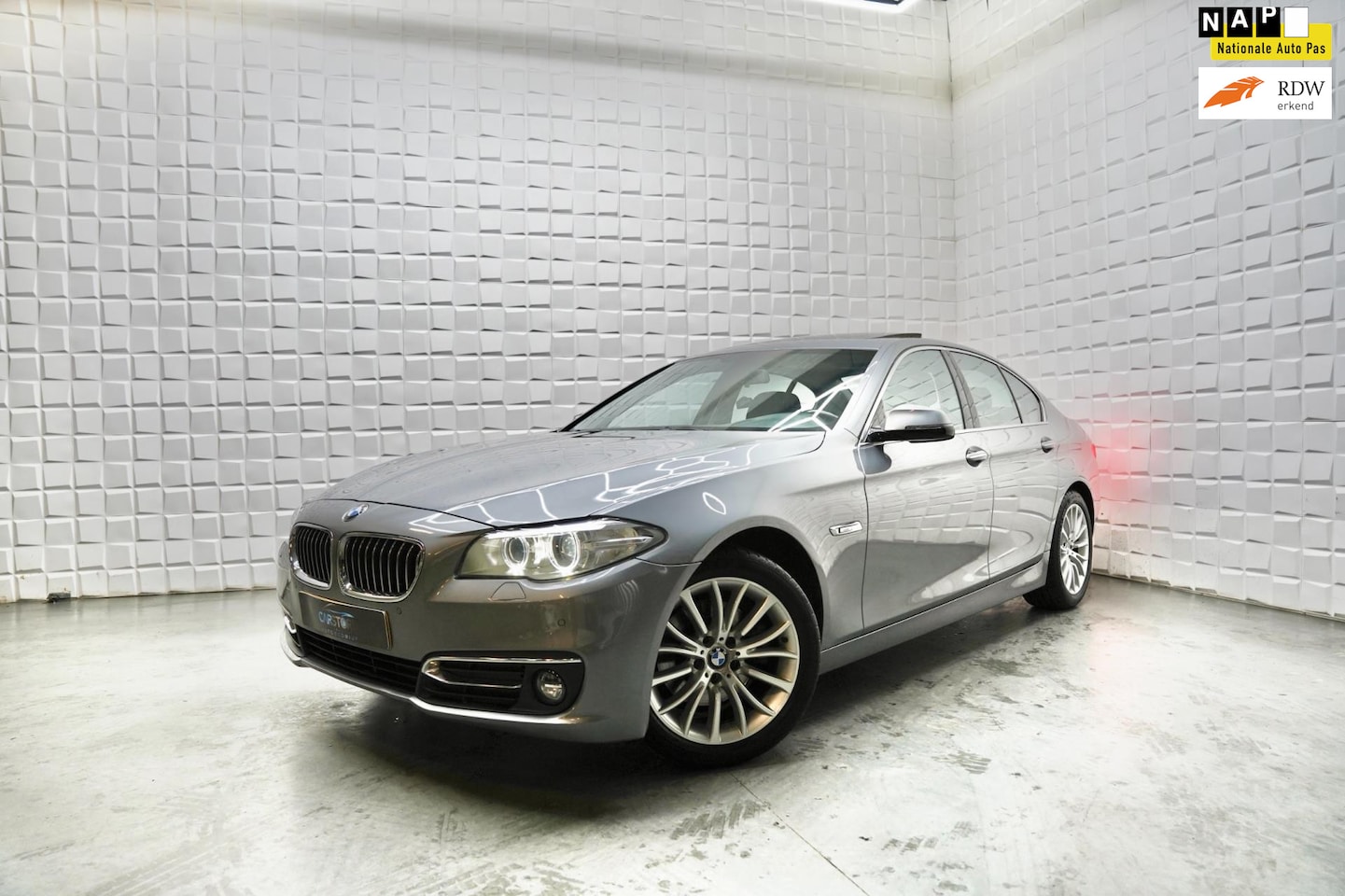 BMW 5-serie - 520i Luxury Edition LEER MEMORY SCHUIFDAK NAP - AutoWereld.nl