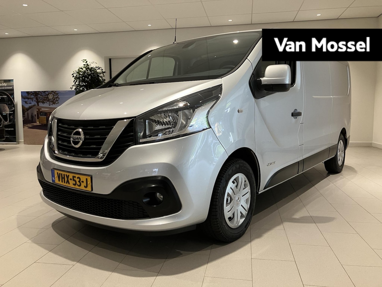 Nissan nv300 - 2.0 dCi 145 L2H1 Acenta 145 PK | Achteruitrijcamera | Parkeersensoren Achter | Navigatie | - AutoWereld.nl