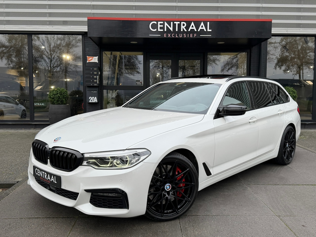 BMW 5-serie Touring - 540i xDrive High Exe M-Sport|Pano|Head-Up|ACC|Memory|360Camera|Keyless|Leder|Carplay - AutoWereld.nl