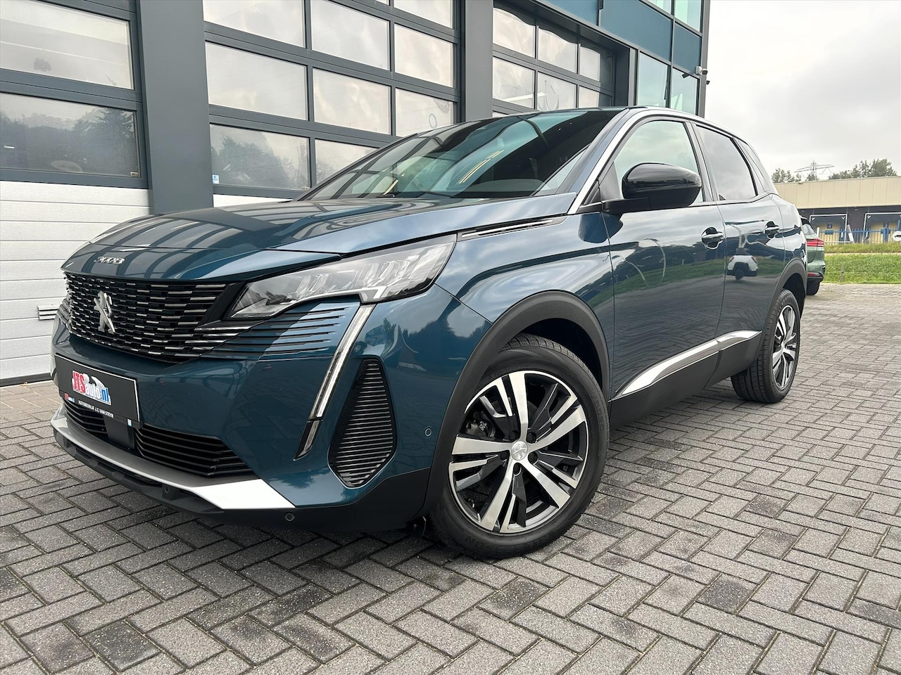 Peugeot 3008 - 1.2 Allure 130pk Aut. Carplay, Sensor, Camera - AutoWereld.nl