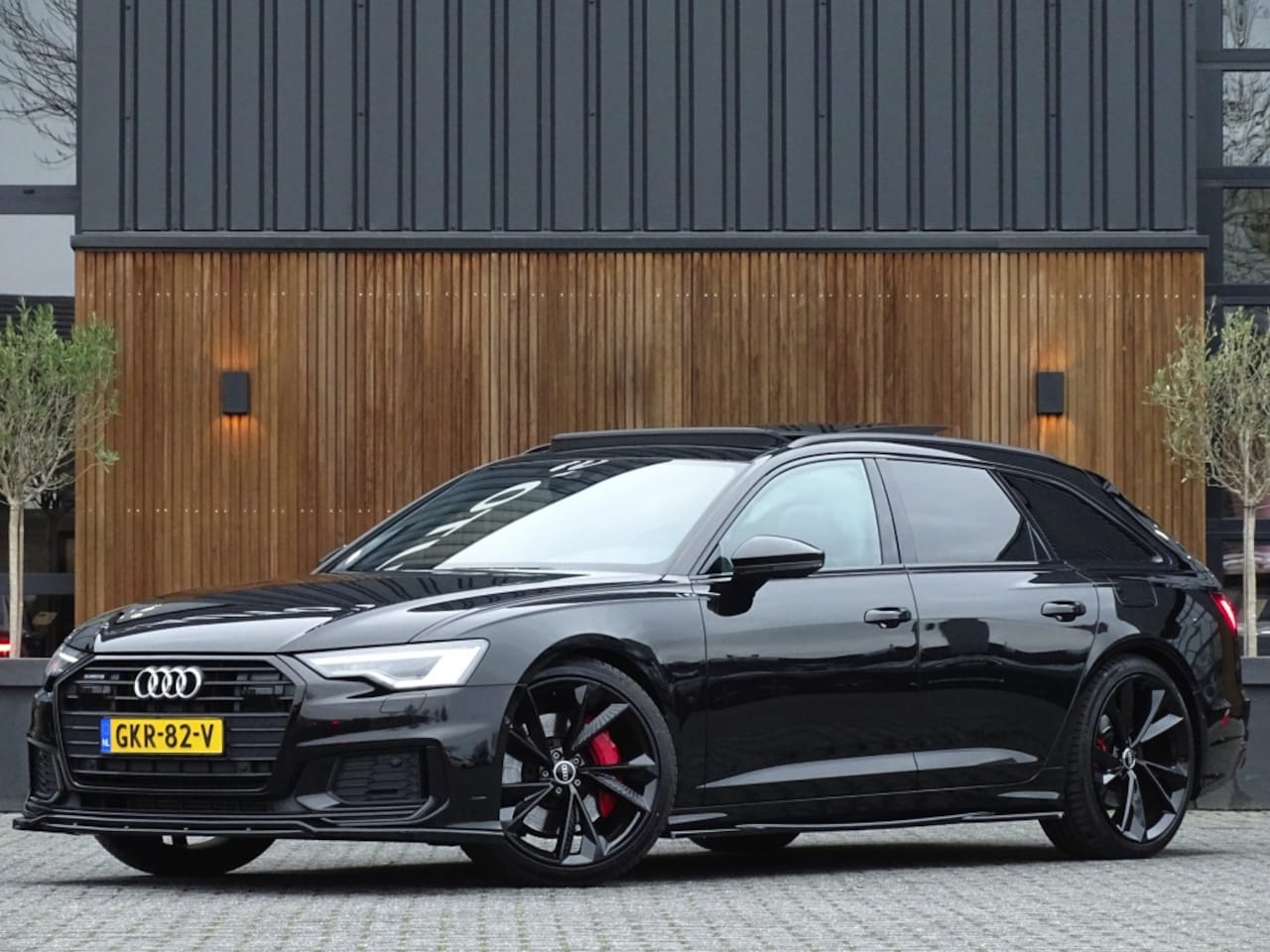 Audi A6 Avant - 55 TFSI e 367PK Quattro / S6 Edition / Competition / LED - AutoWereld.nl