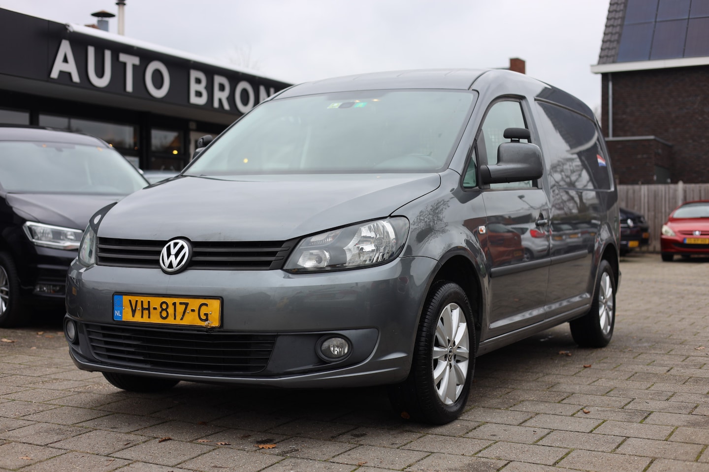 Volkswagen Caddy Maxi - 2.0 TDI I AUT I CRUISE I LEDER I NAVI - AutoWereld.nl