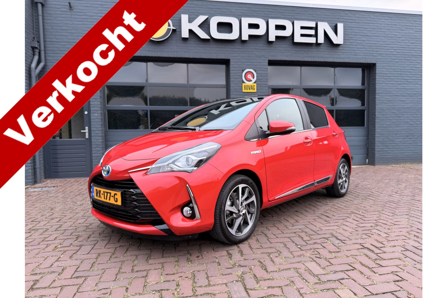 Toyota Yaris - 1.5 Hybrid Premium 9.250 km! - AutoWereld.nl