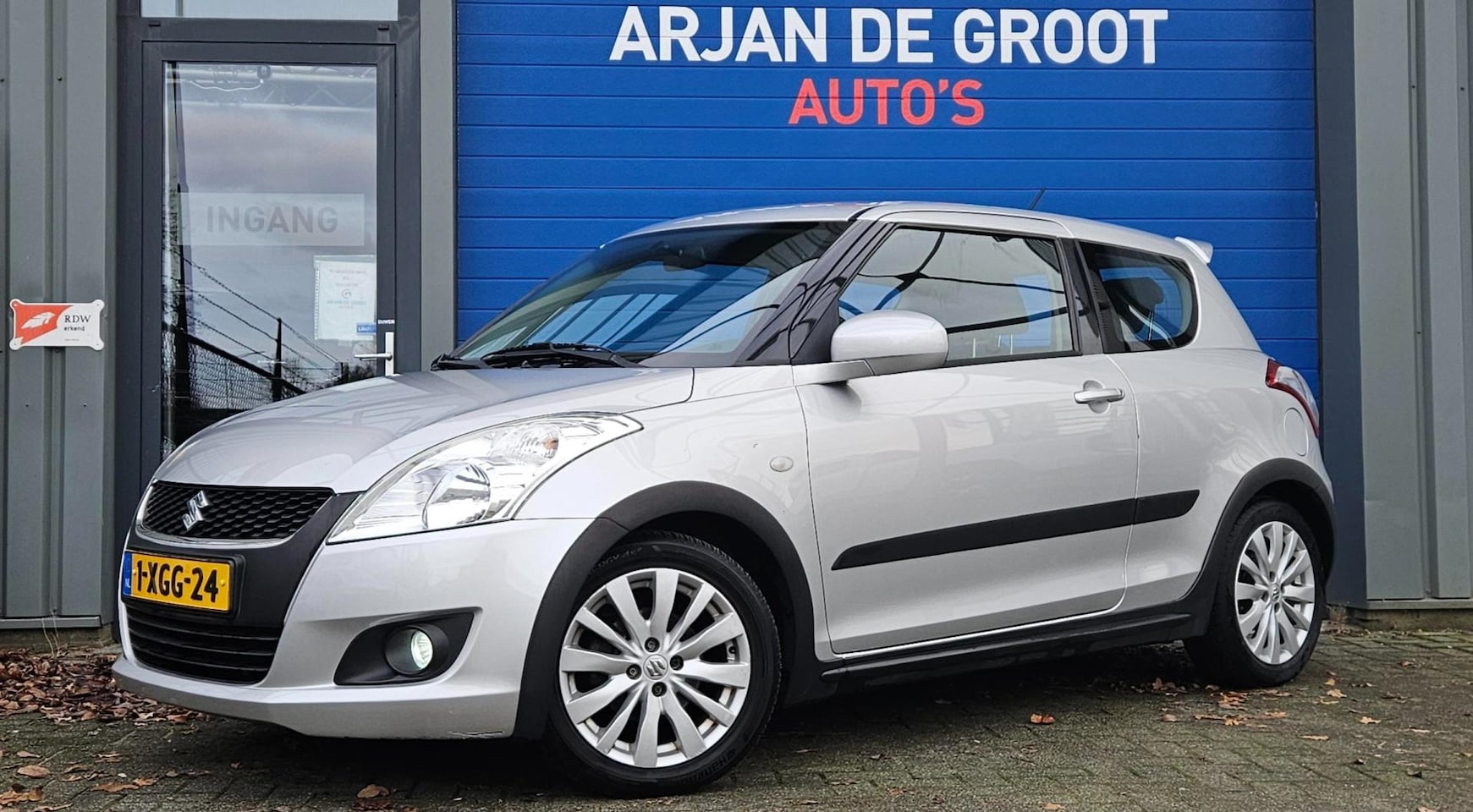 Suzuki Swift - 1.2 Bandit EASSS Airco Cruise NAP Trekhaak LM velgen - AutoWereld.nl