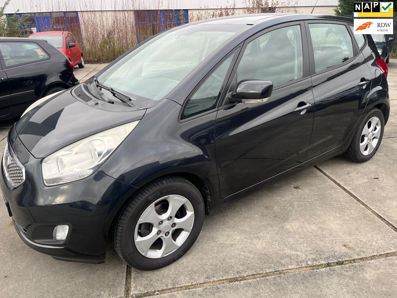 Kia Venga - 1.6 CVVT AUTOMAAT--NAVI--PANOSCHUIFDAK--AIRCO - AutoWereld.nl