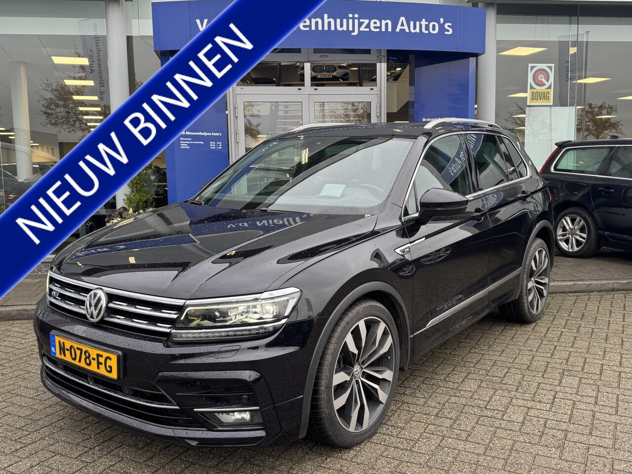 Volkswagen Tiguan - 2.0 TSI 4Motion Highline Business R 3X R Line Panoramadak | Trekhaak |  info;f.bogaars  04 - AutoWereld.nl