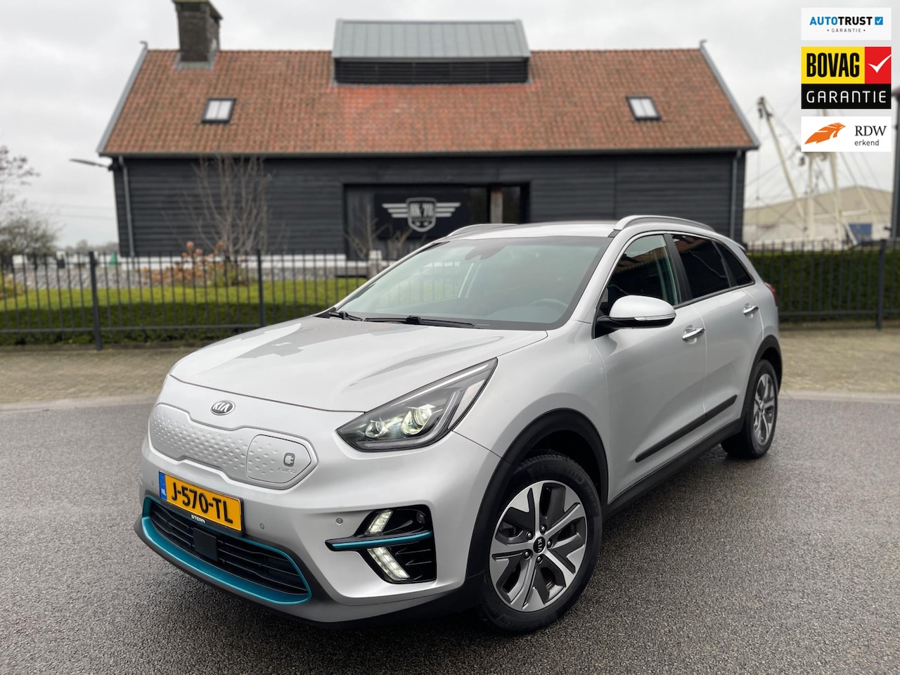 Kia e-Niro - ExecutiveLine 64 kWh 3-fase 100% APPEL-CARPLAY LEER NAVIGATIE CAMERA - AutoWereld.nl