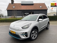 Kia e-Niro - ExecutiveLine 64 kWh 3-fase 100% APPEL-CARPLAY LEER NAVIGATIE CAMERA