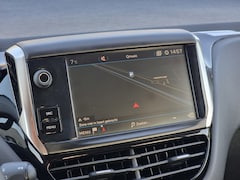 Peugeot 208 - 1.2 PureTech Blue Lion | Apple carplay | Andriod Auto |