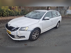 Skoda Octavia Combi - 1.0 TSI Greentech Ambition Business LET OP RIJBARE SCHADE
