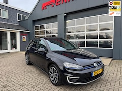 Volkswagen Golf - 1.4 TSI GTE Performance / Pano / ACC / Lane Assist / Camera / Trekhaak / NL Auto met NAP