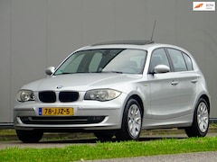 BMW 1-serie - 120i High Exe Aut /// Pano-Dak 1e Eig