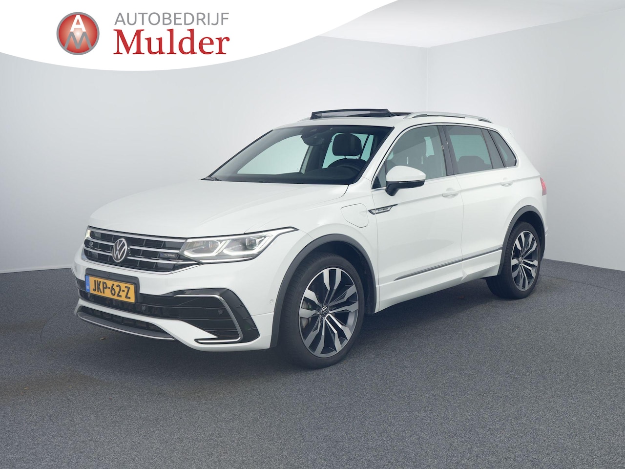 Volkswagen Tiguan - 1.4 TSI eHybrid R-Line Business+ | Leer | Pano | 360 Camera | 245PK | - AutoWereld.nl
