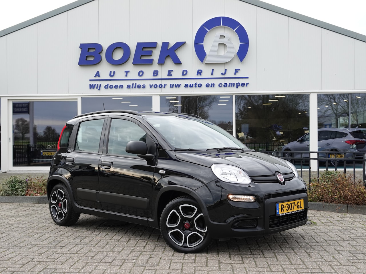 Fiat Panda - 1.0 Hybrid City Life GR. SCHERM | DAB+ | AIRCO | STOERE HOOGZITTER - AutoWereld.nl