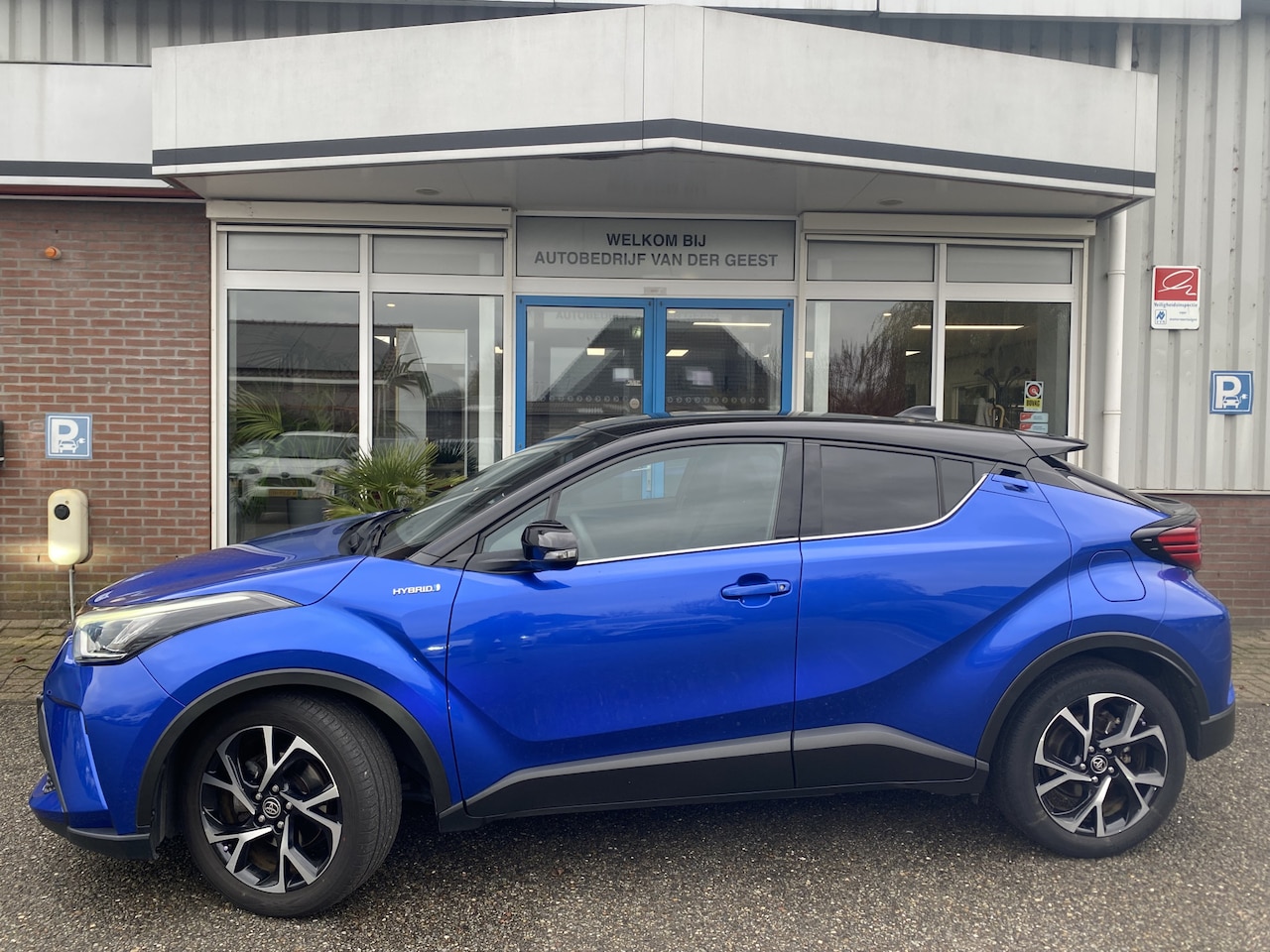 Toyota C-HR - 1.8 Hybrid Style Bi-Tone BSM Apple CarPlay JBL - AutoWereld.nl