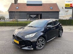Toyota Yaris - 1.5 Hybrid Team Deutschland |Airco ECC Navigatie Parkeercamera |