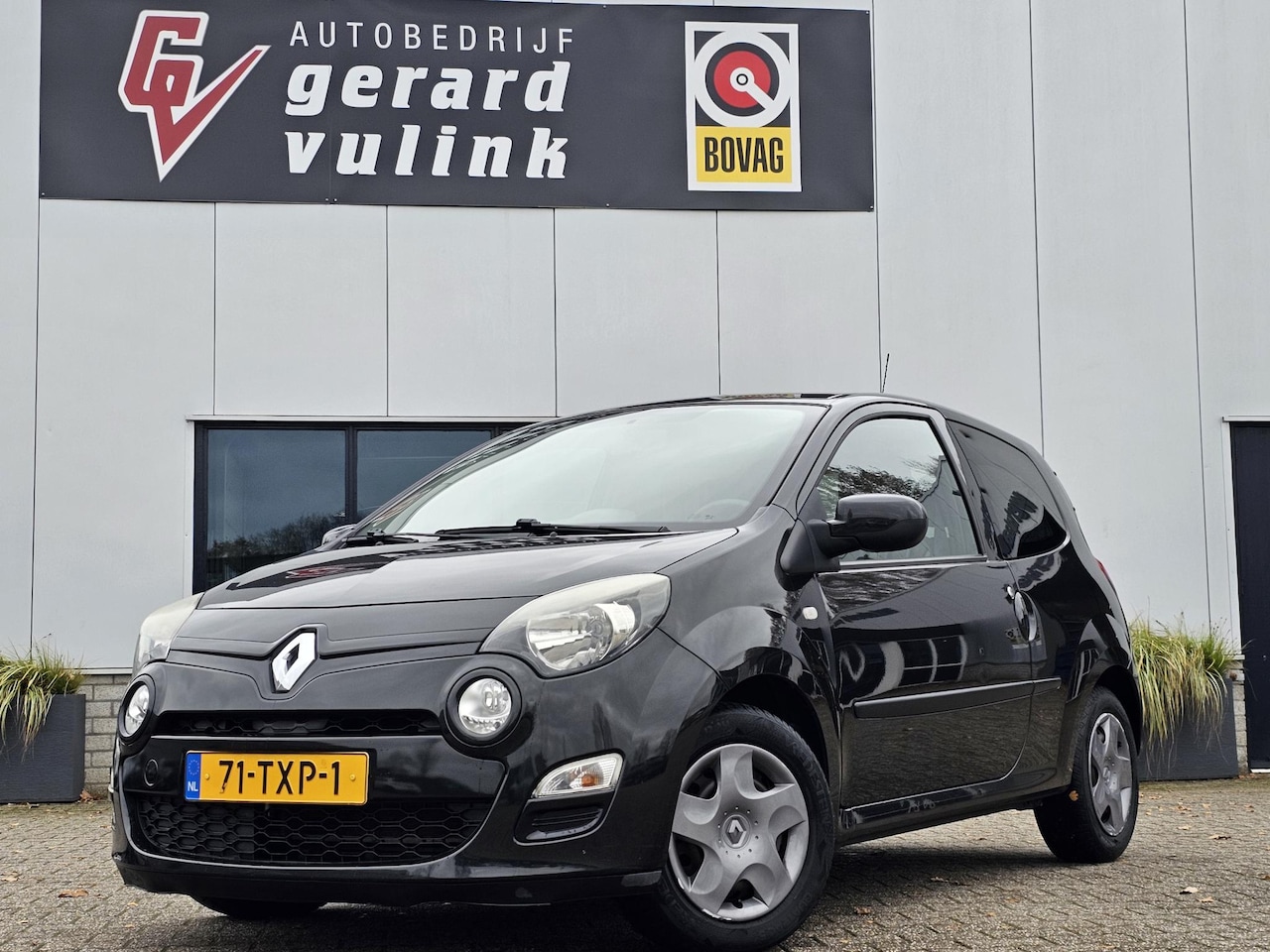 Renault Twingo - 1.2 16V Collection AIRCO CRUISE APK 22-12-2026! Renault Twingo 1.2 16V Collection AIRCO CR - AutoWereld.nl