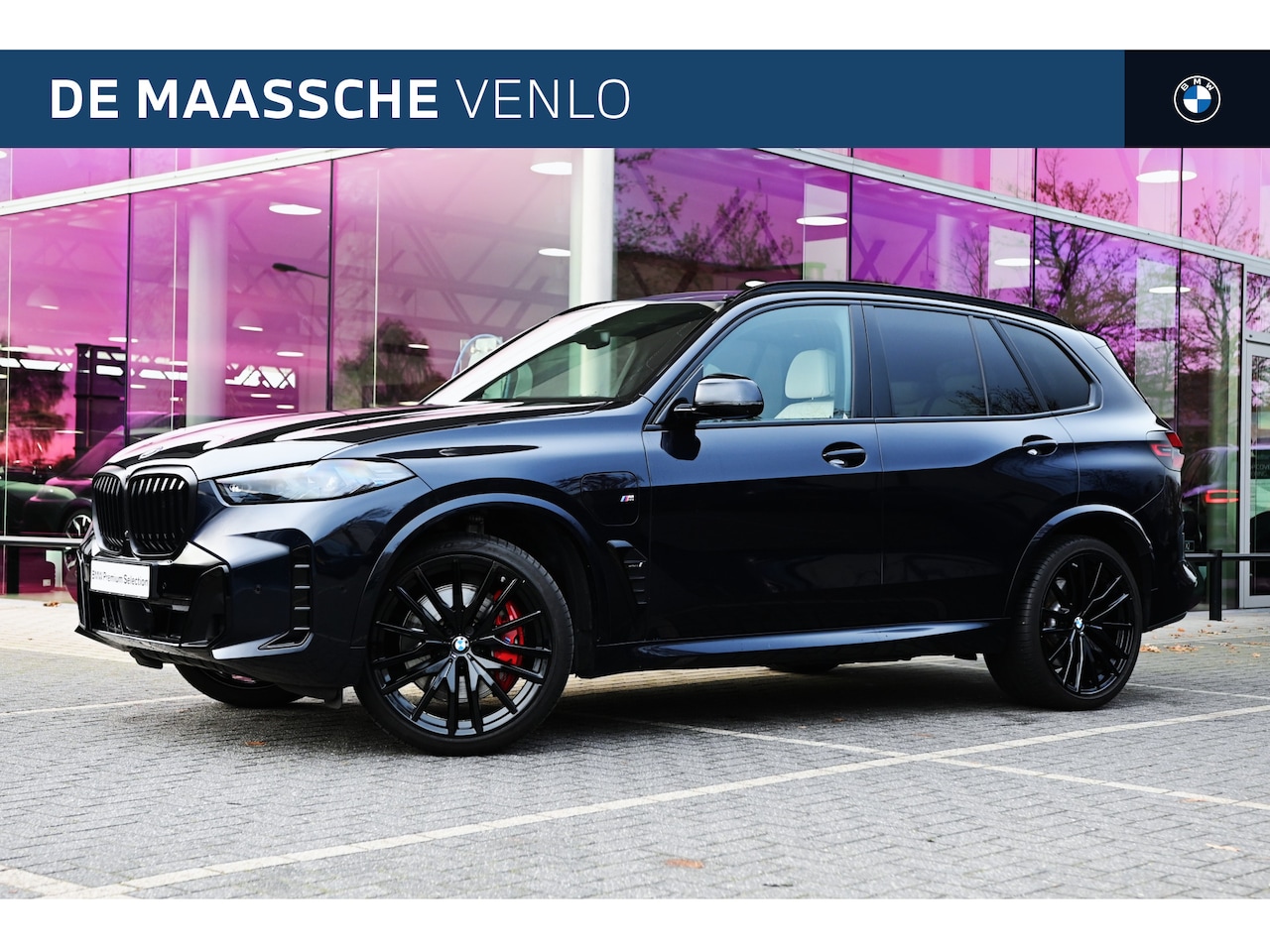 BMW X5 - xDrive50e High Executive M Sport Automaat / Panoramadak / Trekhaak / Soft-Close / Stoelven - AutoWereld.nl