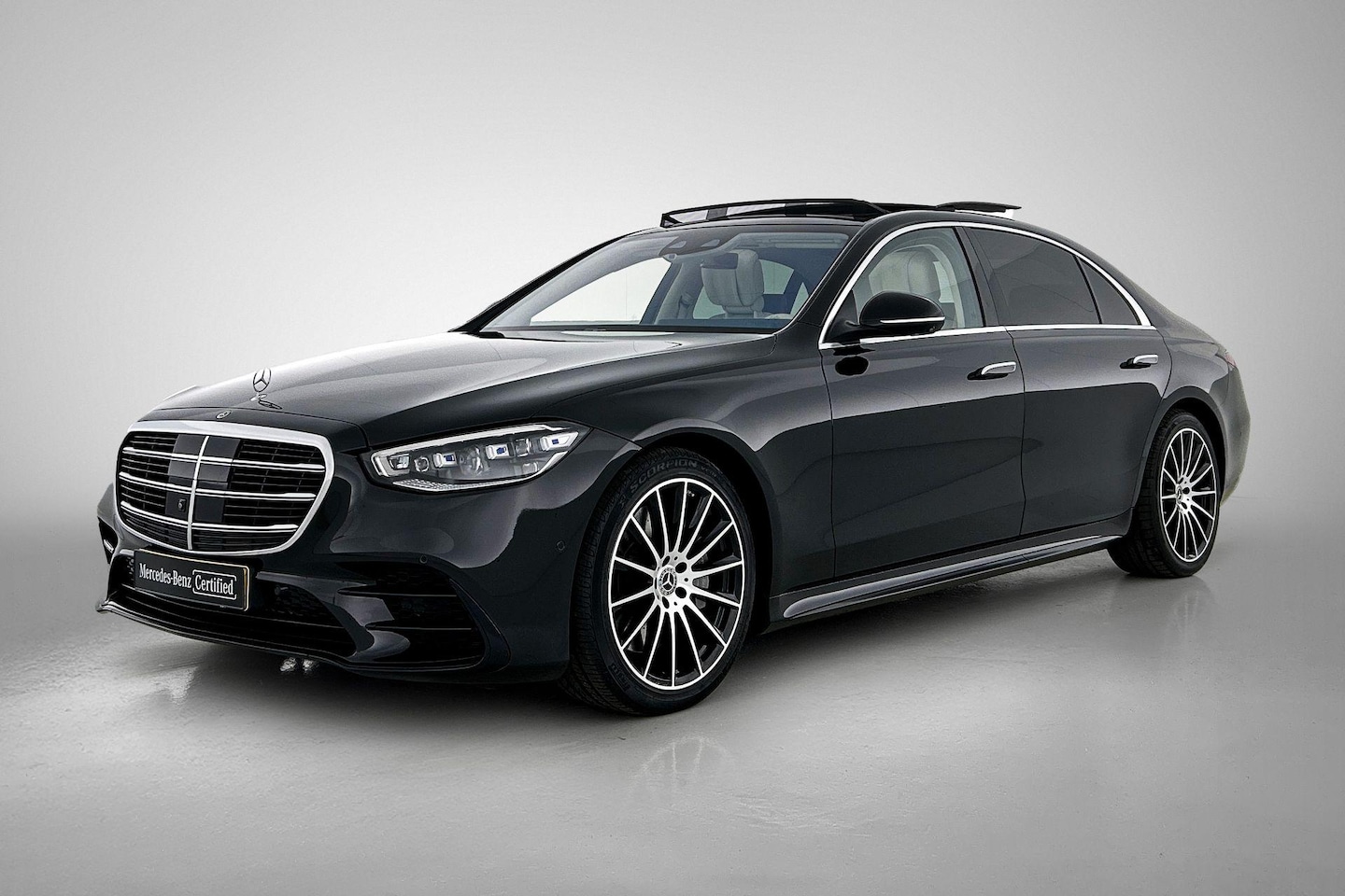 Mercedes-Benz S-klasse - S 450 Lang Automaat 4MATIC AMG Line | Business Class Pakket | Nightpakket | Exclusiefpakke - AutoWereld.nl